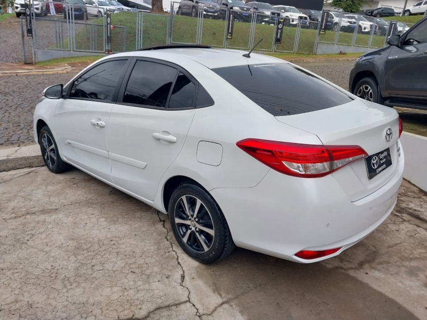 toyota yaris 1.5 16v flex sedan xls connect multidrive 4p automatico 20223