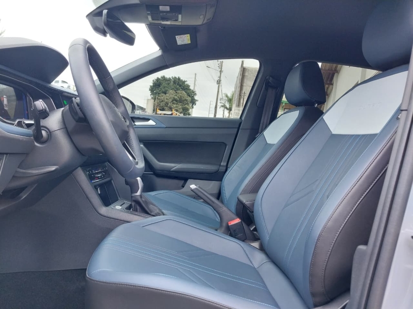 volkswagen nivus 1.0 200 tsi total flex highline automatico 4p 202511