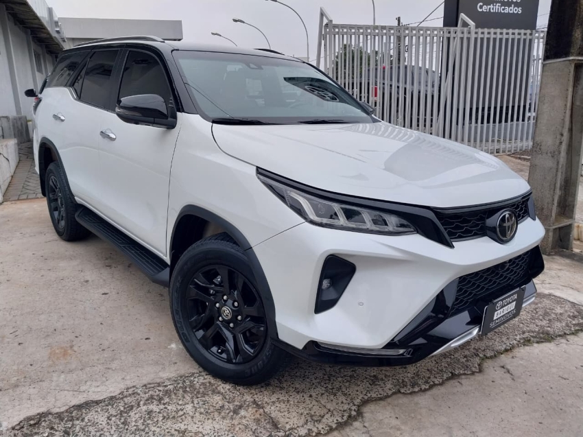 toyota hilux sw4 2.8 d-4d turbo diesel diamond 7l 4x4 automatico 4p 2025