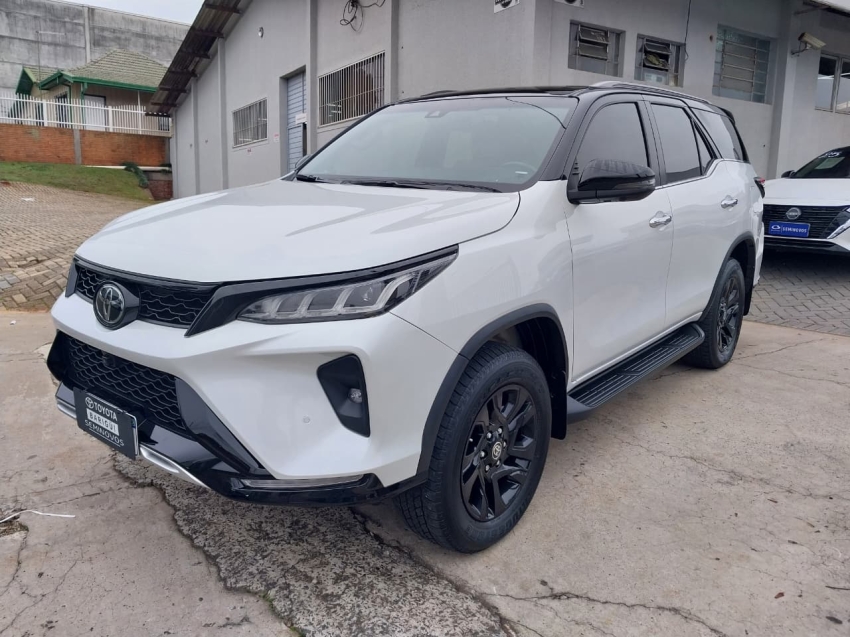 toyota hilux sw4 2.8 d-4d turbo diesel diamond 7l 4x4 automatico 4p 20252