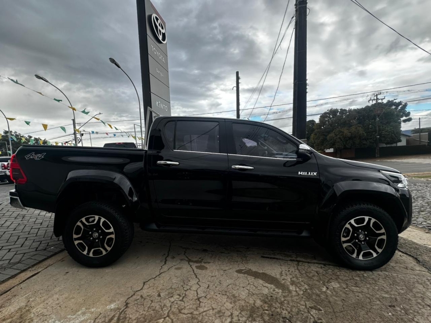 toyota hilux 2.8 d-4d turbo diesel cd srx plus 4x4 automatico 4p 20246