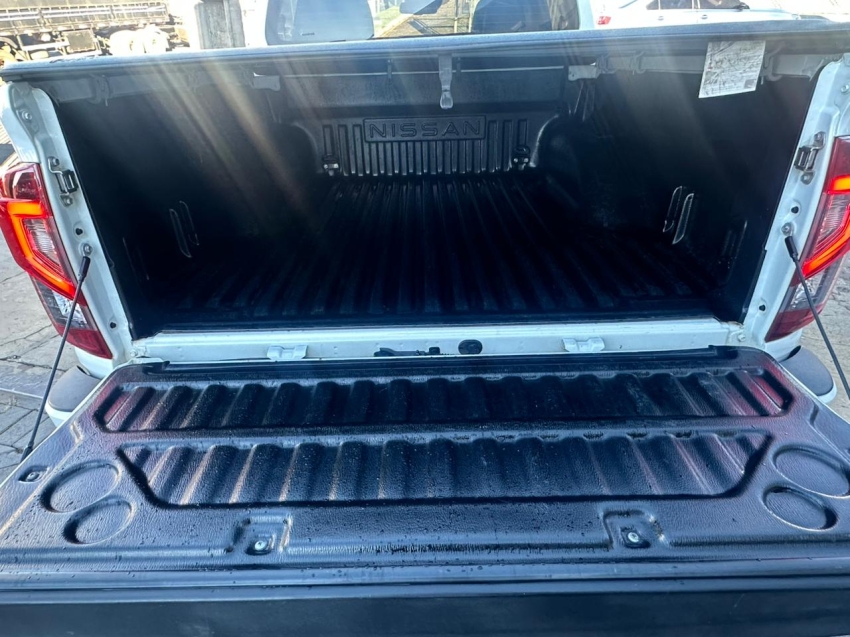 nissan frontier 2.3 16v turbo diesel platinum cd 4x4 automatico 4p 202415