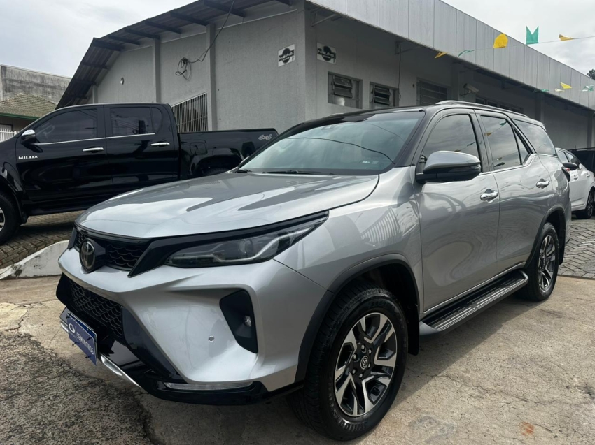 toyota hilux sw4 2.8 d-4d turbo diesel srx platinum 7l 4x4 automatico 4p 20242