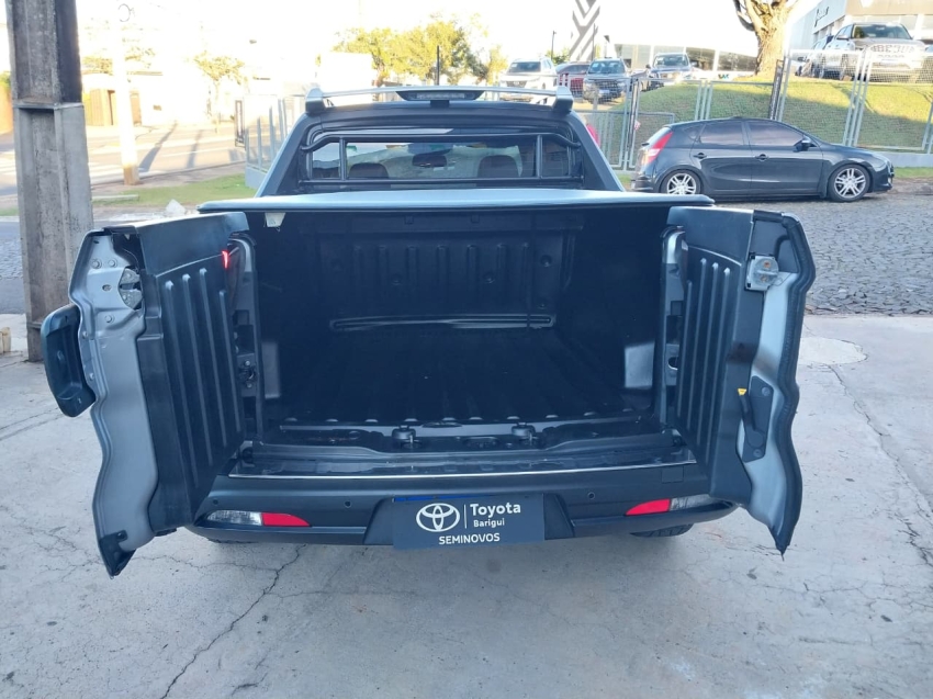 fiat toro 2.0 16v turbo diesel volcano 4wd at9 4p automatico 20248