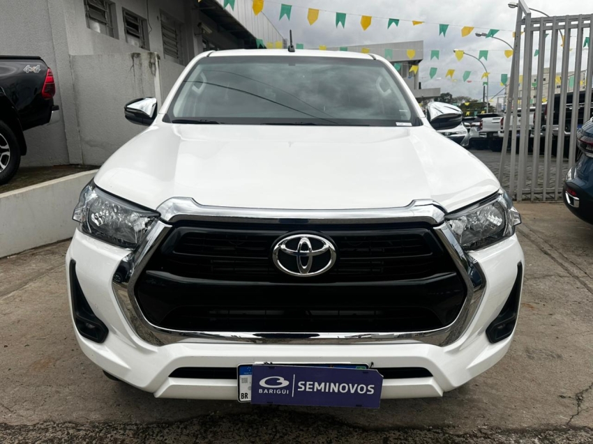toyota hilux 2.8 d-4d turbo diesel cd srv 4x4 automatico 4p 20241