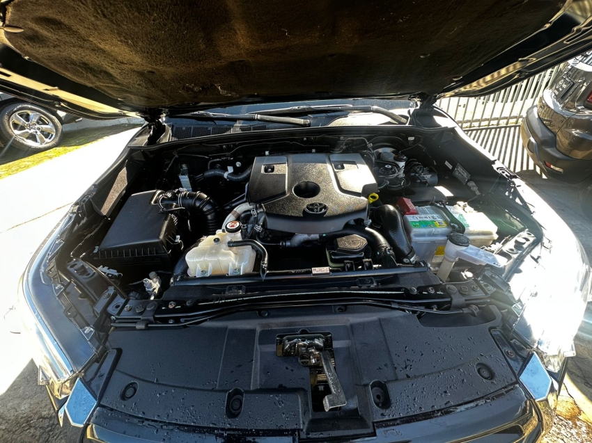 toyota hilux 2.8 d-4d turbo diesel cd srx 4x4 automatico 4p 202115