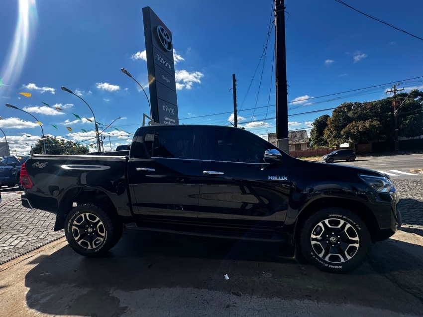 toyota hilux 2.8 d-4d turbo diesel cd srx 4x4 automatico 4p 20214