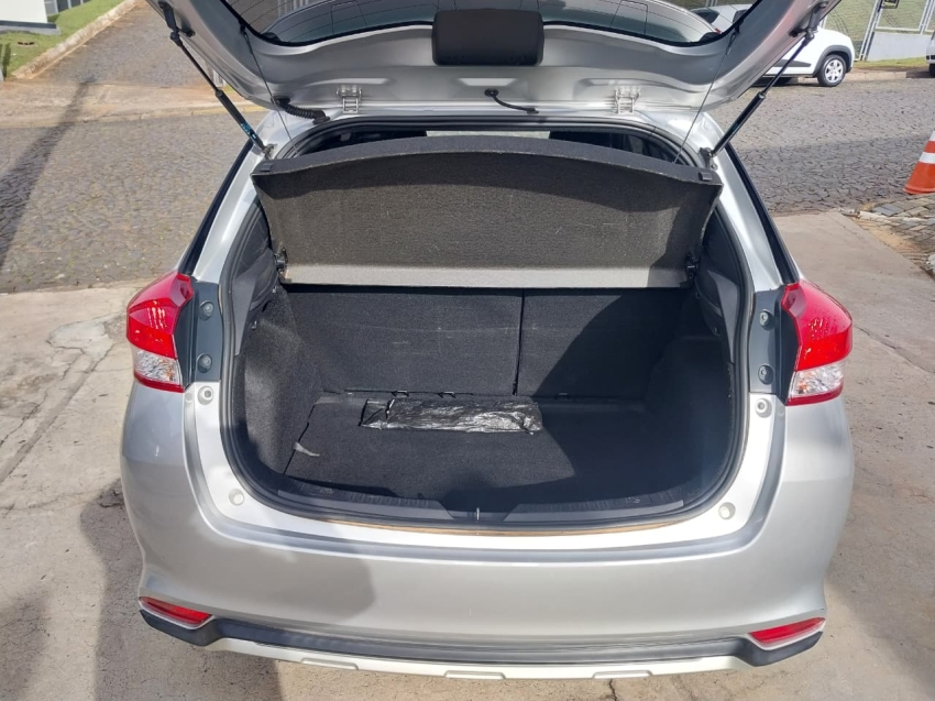 toyota yaris 1.5 16v flex x way multidrive 4p automatico 20198