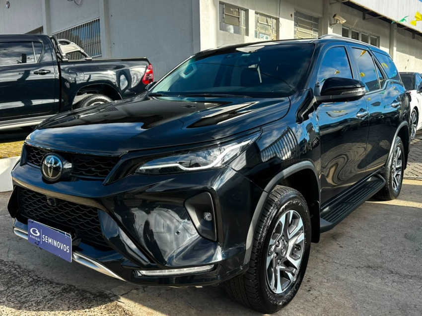 toyota hilux sw4 2.8 d-4d turbo diesel srx platinum 7l 4x4 automatico 5p 20241