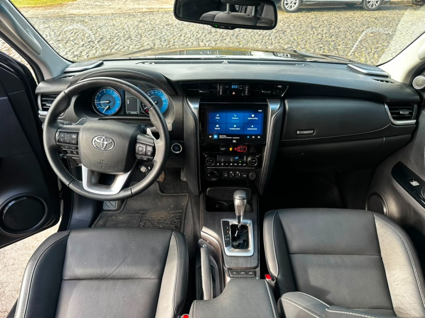 toyota hilux sw4 2.8 d-4d turbo diesel srx platinum 7l 4x4 automatico 5p 202412