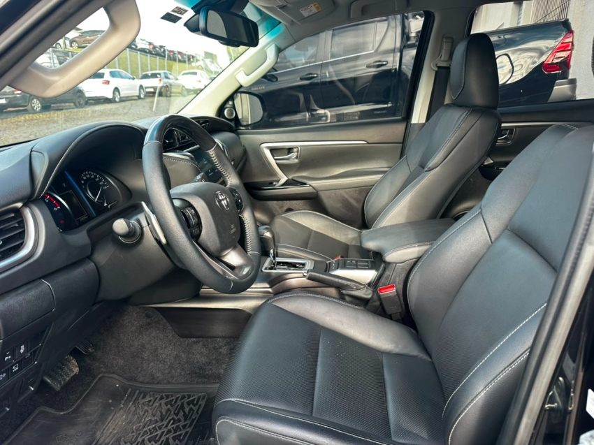 toyota hilux sw4 2.8 d-4d turbo diesel srx platinum 7l 4x4 automatico 5p 202413
