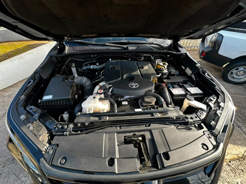 toyota hilux sw4 2.8 d-4d turbo diesel srx platinum 7l 4x4 automatico 5p 202410