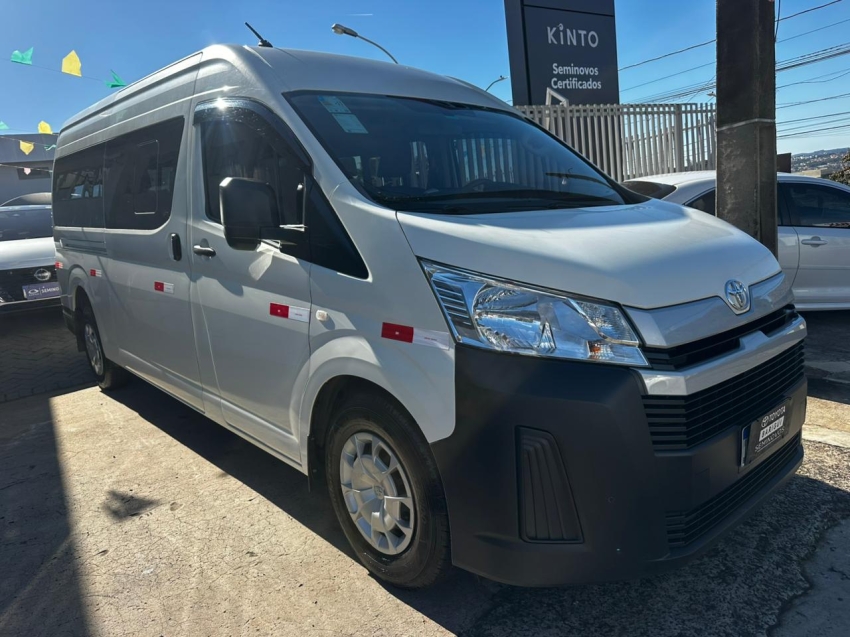 toyota hiace 2.8 d-4d turbo diesel minibus 15+1 dx automatico 5p 2025