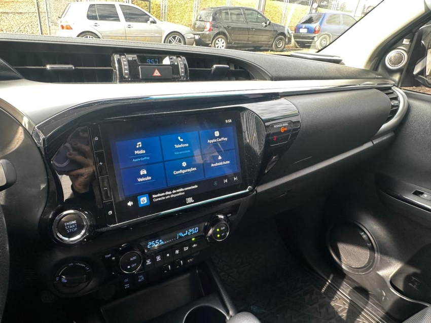 toyota hilux 2.8 d-4d turbo diesel cd srx plus 4x4 automatico 4p 202411