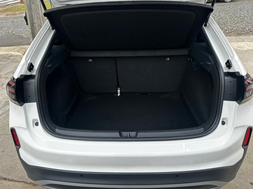 volkswagen nivus 1.0 200 tsi total flex highline automatico 5p 202610