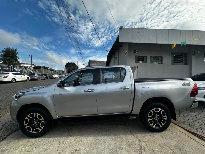 toyota hilux 2.8 d-4d turbo diesel cd srx 4x4 automatico 4p 20224