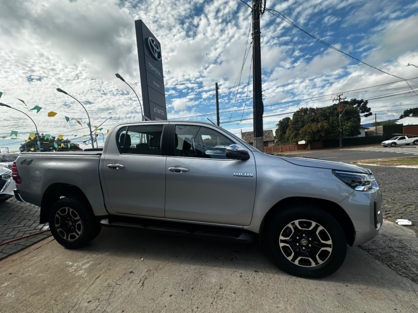 toyota hilux 2.8 d-4d turbo diesel cd srx 4x4 automatico 4p 20225