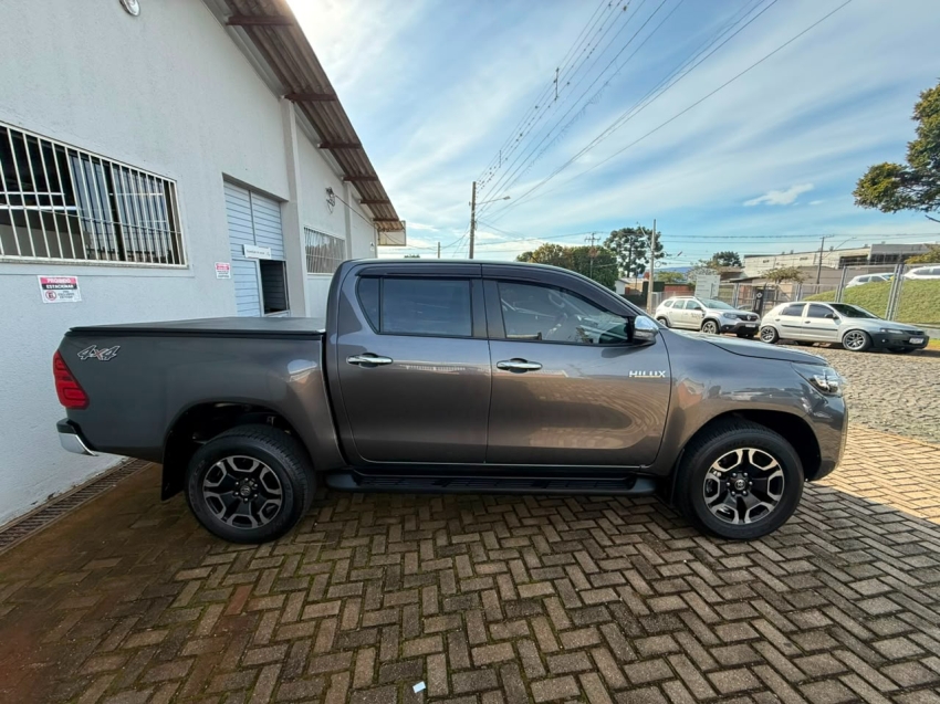 toyota hilux 2.8 d-4d turbo diesel cd srv 4x4 automatico 4p 20224