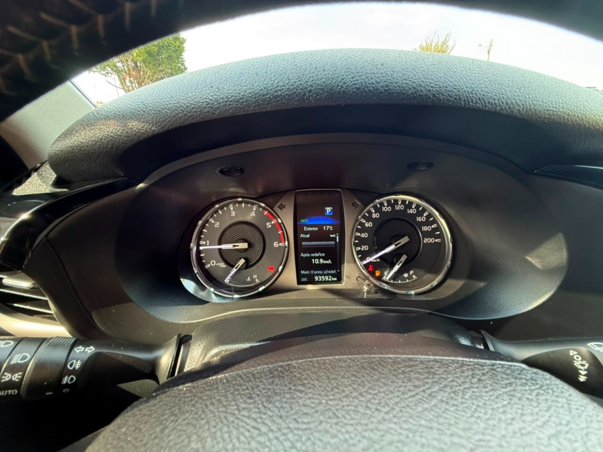 toyota hilux 2.8 d-4d turbo diesel cd srv 4x4 automatico 4p 20228