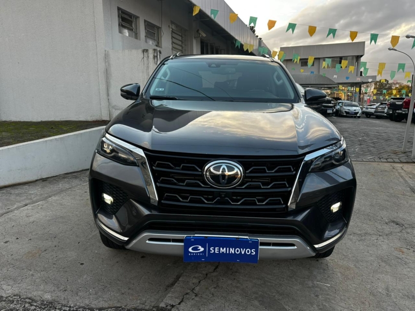 toyota hilux sw4 2.8 d-4d turbo diesel srx 7l 4x4 automatico 5p 20222