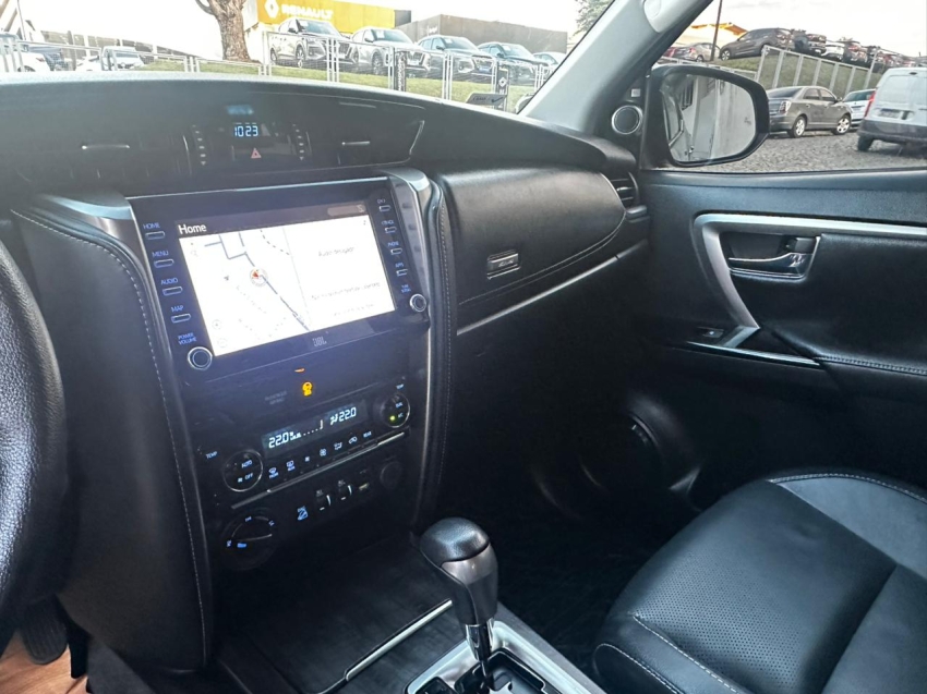 toyota hilux sw4 2.8 d-4d turbo diesel srx 7l 4x4 automatico 5p 202212
