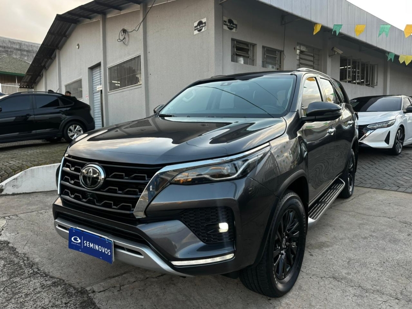 toyota hilux sw4 2.8 d-4d turbo diesel srx 7l 4x4 automatico 5p 20221