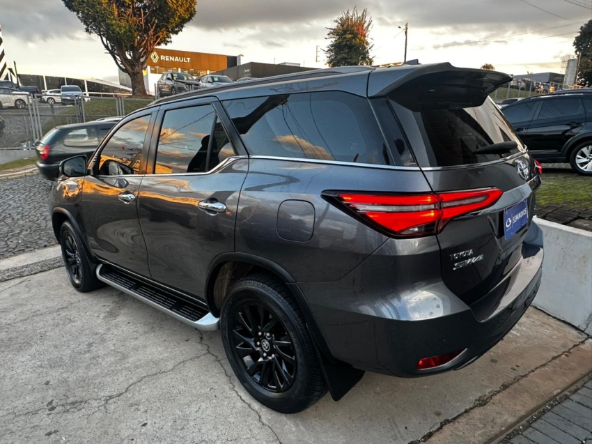 toyota hilux sw4 2.8 d-4d turbo diesel srx 7l 4x4 automatico 5p 20226