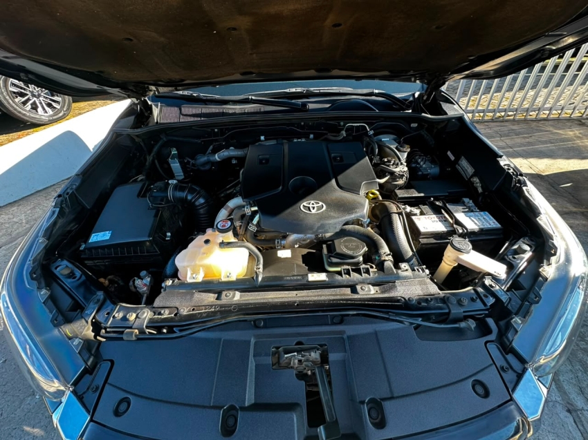 toyota hilux 2.8 d-4d turbo diesel cd srv 4x4 automatico 4p 20247
