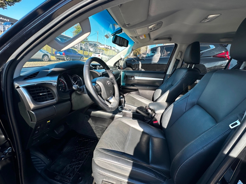 toyota hilux 2.8 d-4d turbo diesel cd srv 4x4 automatico 4p 202412
