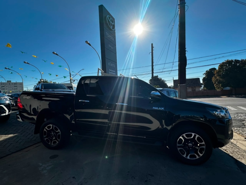 toyota hilux 2.8 d-4d turbo diesel cd srv 4x4 automatico 4p 20245