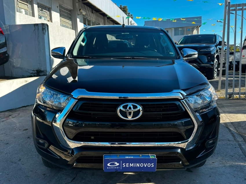toyota hilux 2.8 d-4d turbo diesel cd srv 4x4 automatico 4p 20242