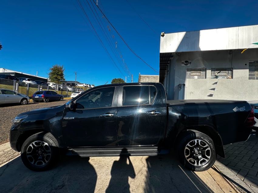 toyota hilux 2.8 d-4d turbo diesel cd srv 4x4 automatico 4p 20246