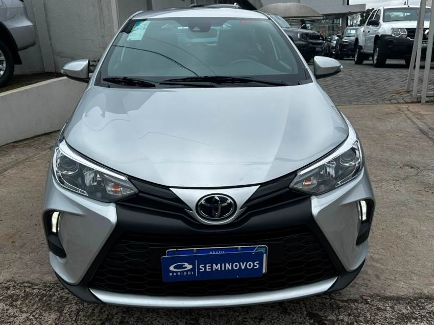 toyota yaris 1.5 16v flex xs multidrive 4p automatico 20256