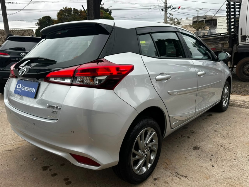 toyota yaris 1.5 16v flex xs multidrive 4p automatico 20257