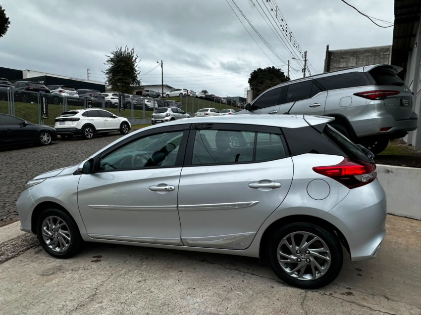 toyota yaris 1.5 16v flex xs multidrive 4p automatico 20258