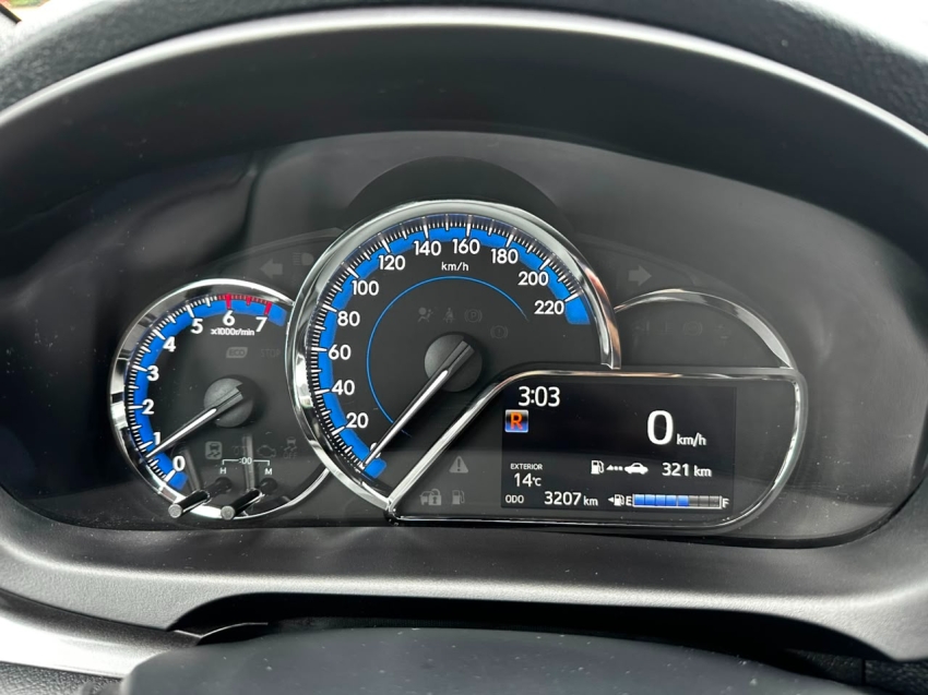 toyota yaris 1.5 16v flex xs multidrive 4p automatico 202514