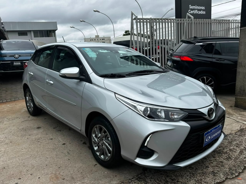 toyota yaris 1.5 16v flex xs multidrive 4p automatico 20250