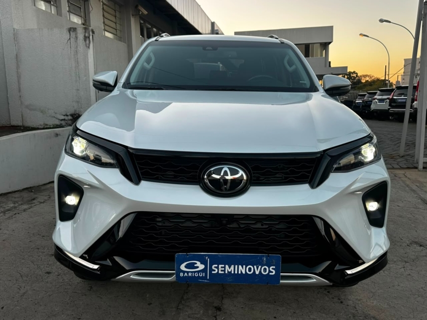 toyota hilux sw4 2.8 d-4d turbo diesel srx platinum 4x4 automatico 4p 20241
