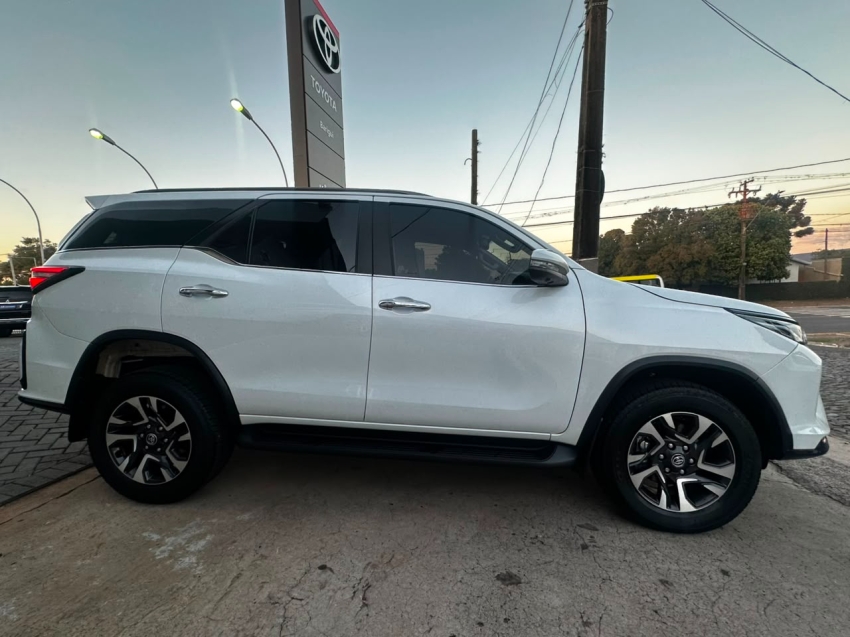 toyota hilux sw4 2.8 d-4d turbo diesel srx platinum 4x4 automatico 4p 20244