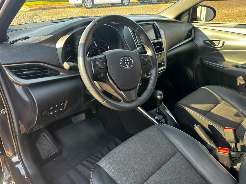 toyota yaris 1.5 16v flex xs multidrive 4p automatico 20247