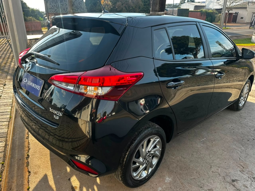 toyota yaris 1.5 16v flex xs multidrive 4p automatico 20246