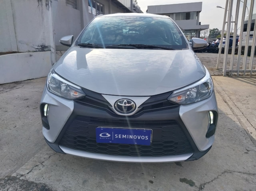 toyota yaris 1.5 16v flex sedan xs multidrive 4p automatico 20241