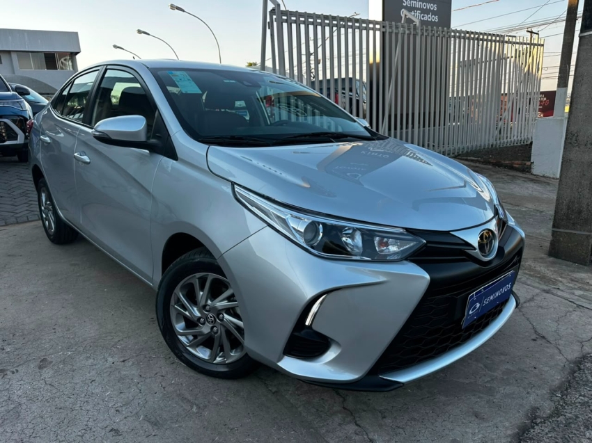 toyota yaris 1.5 16v flex sedan xs multidrive 4p automatico 2024