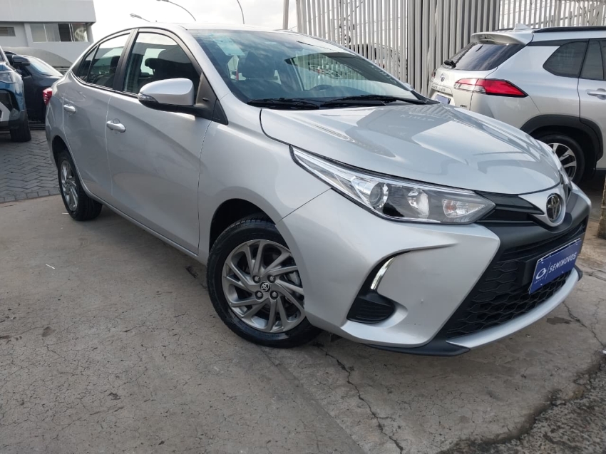 toyota yaris 1.5 16v flex sedan xs multidrive 4p automatico 20240