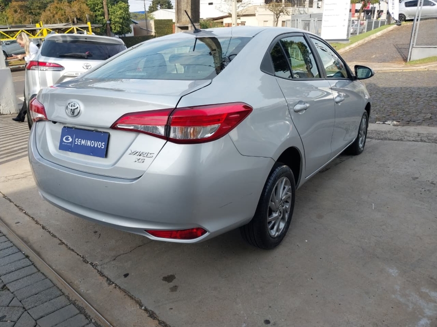 toyota yaris 1.5 16v flex sedan xs multidrive 4p automatico 20245