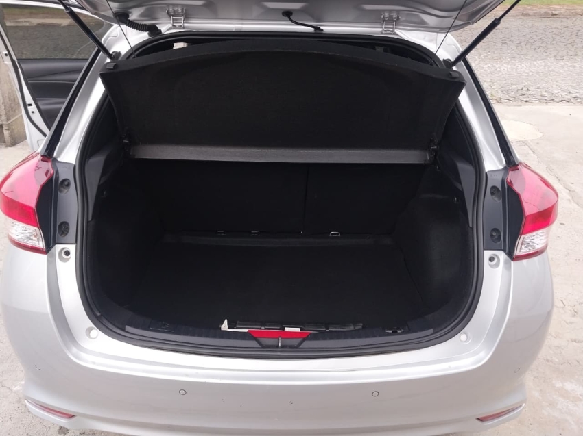 toyota yaris 1.5 16v flex sedan xl live multidrive 4p automatico 202213