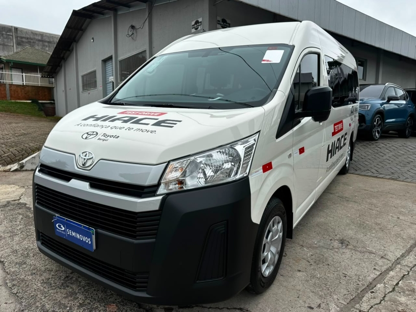 toyota hiace 2.8 d-4d turbo diesel minibus 15+1 dx automatico 2p 20253