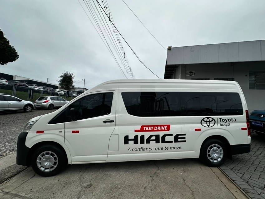 toyota hiace 2.8 d-4d turbo diesel minibus 15+1 dx automatico 2p 20254