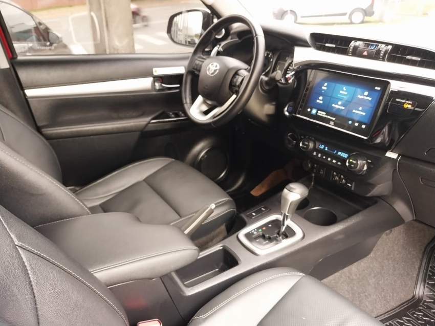 toyota hilux 2.8 d-4d turbo diesel cd srx 4x4 automatico 4p 202513