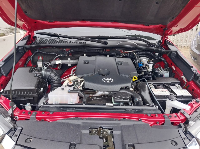 toyota hilux 2.8 d-4d turbo diesel cd srx 4x4 automatico 4p 202517